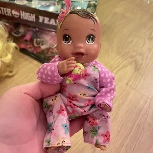 Baby Alive Kick and Cuddles Brunette Doll WORKS